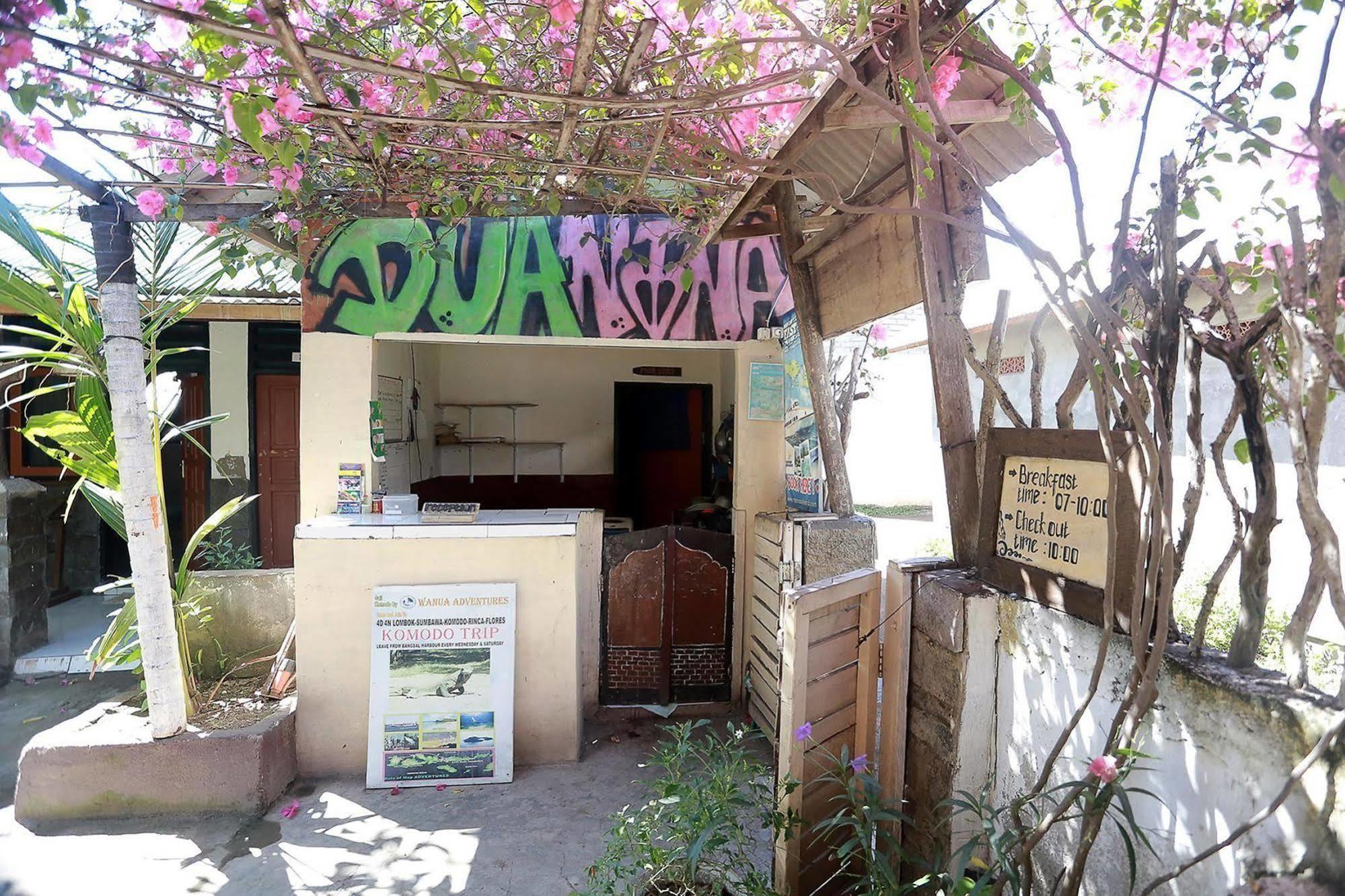 Dua Nina Homestay Τζίλι Τραγουανγκάν Εξωτερικό φωτογραφία